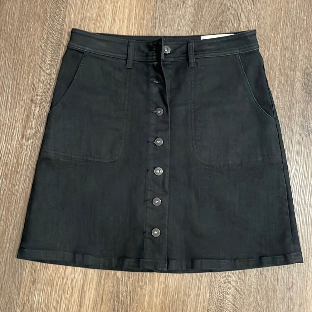Vince Camuto black jean skirt